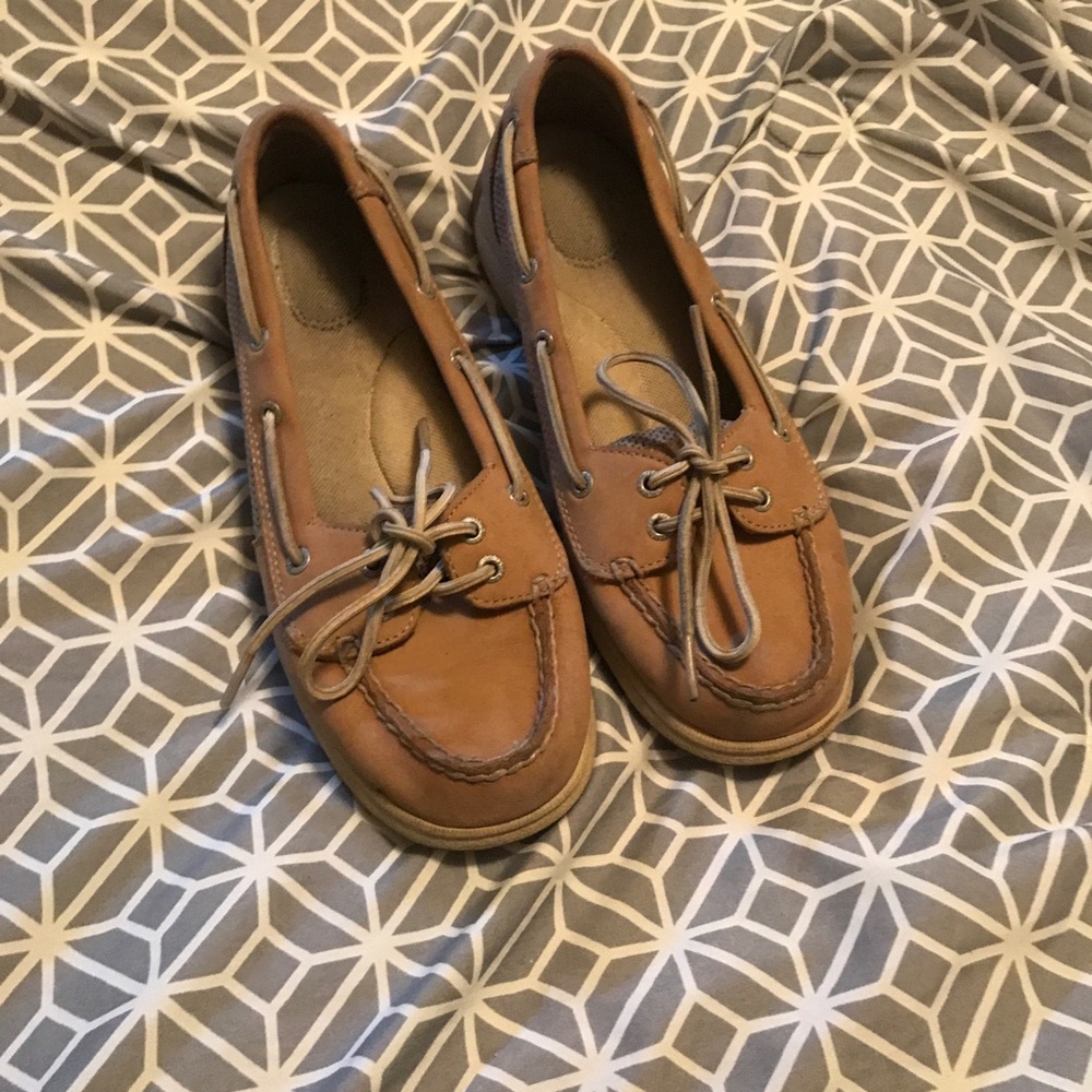 Sperries - Picture 2 of 2